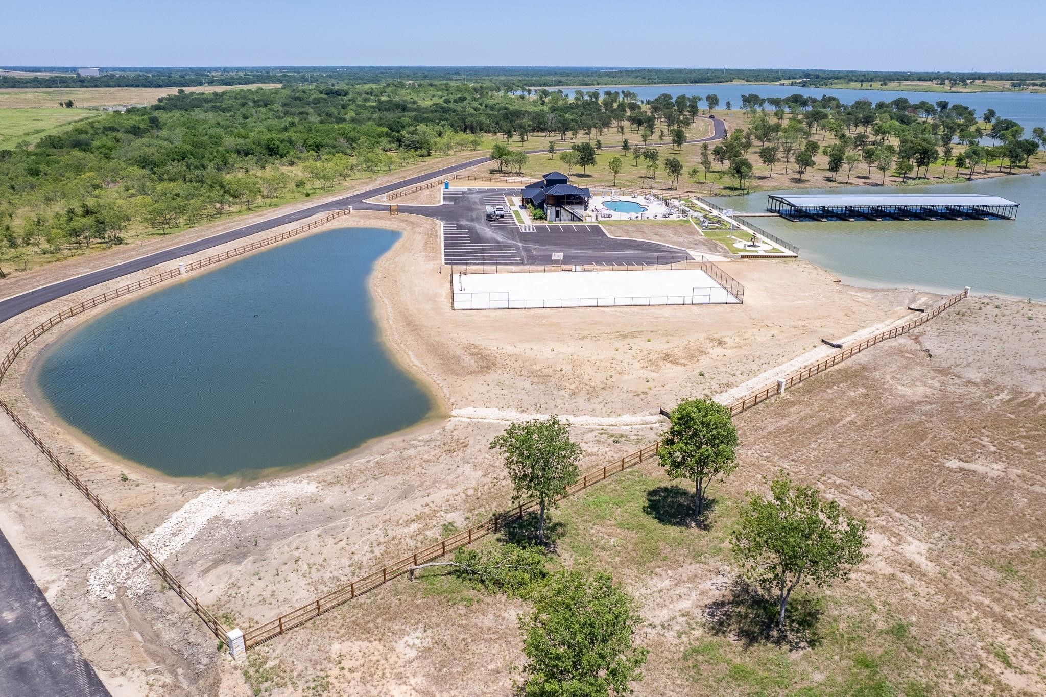 L 238 Waterfront Club Corsicana TX 75109
