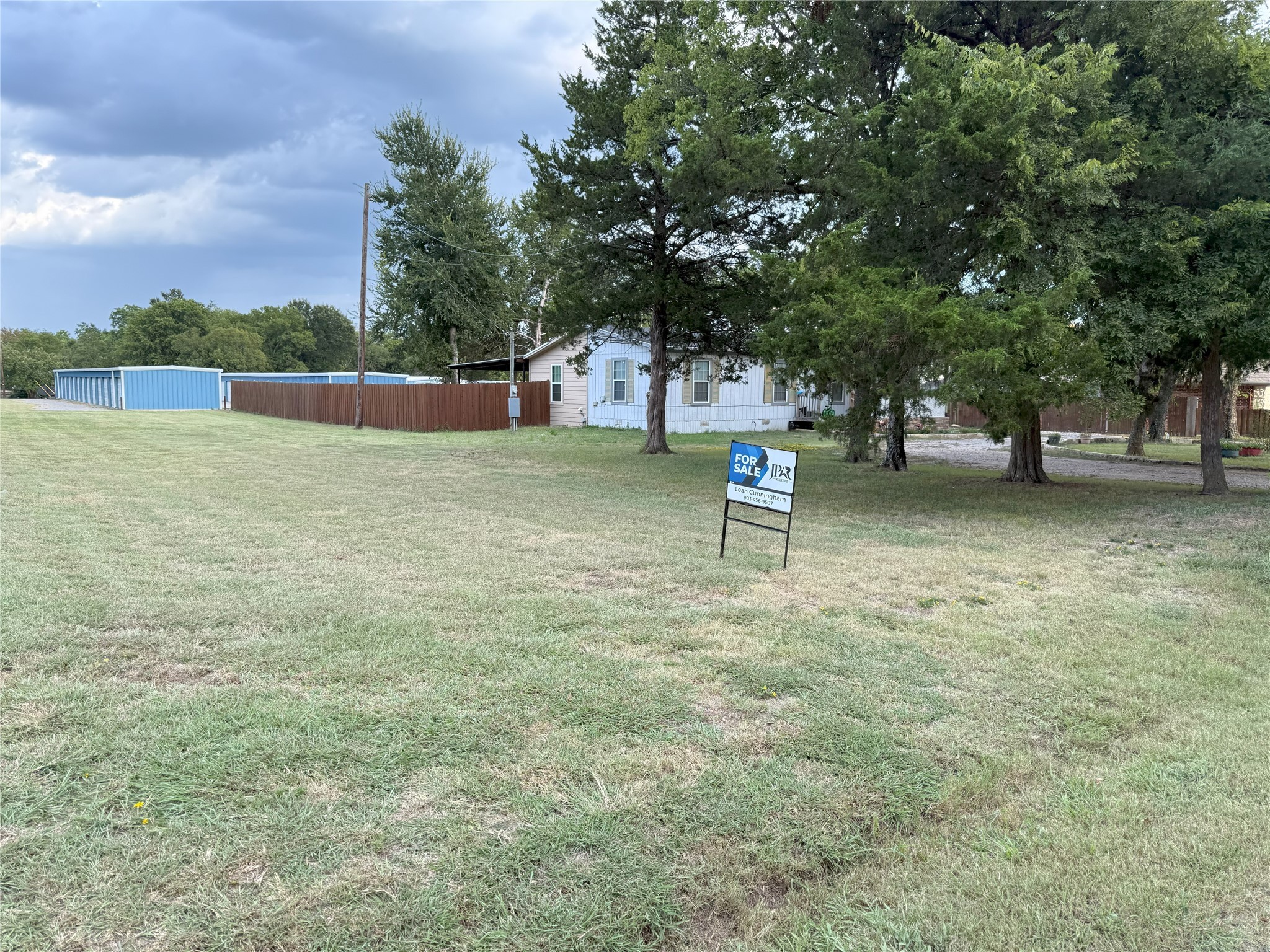 709 S Grand Street Wolfe City TX 75496