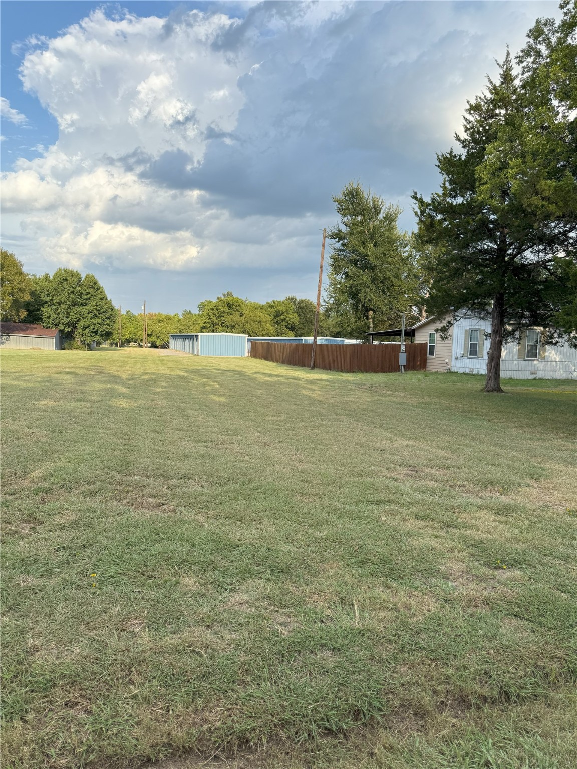 709 S Grand Street Wolfe City TX 75496