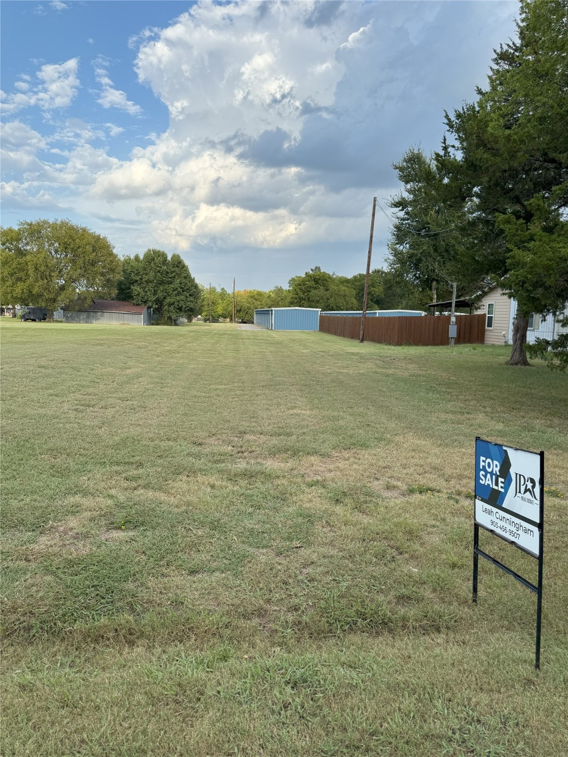 709 S Grand Street Wolfe City TX 75496