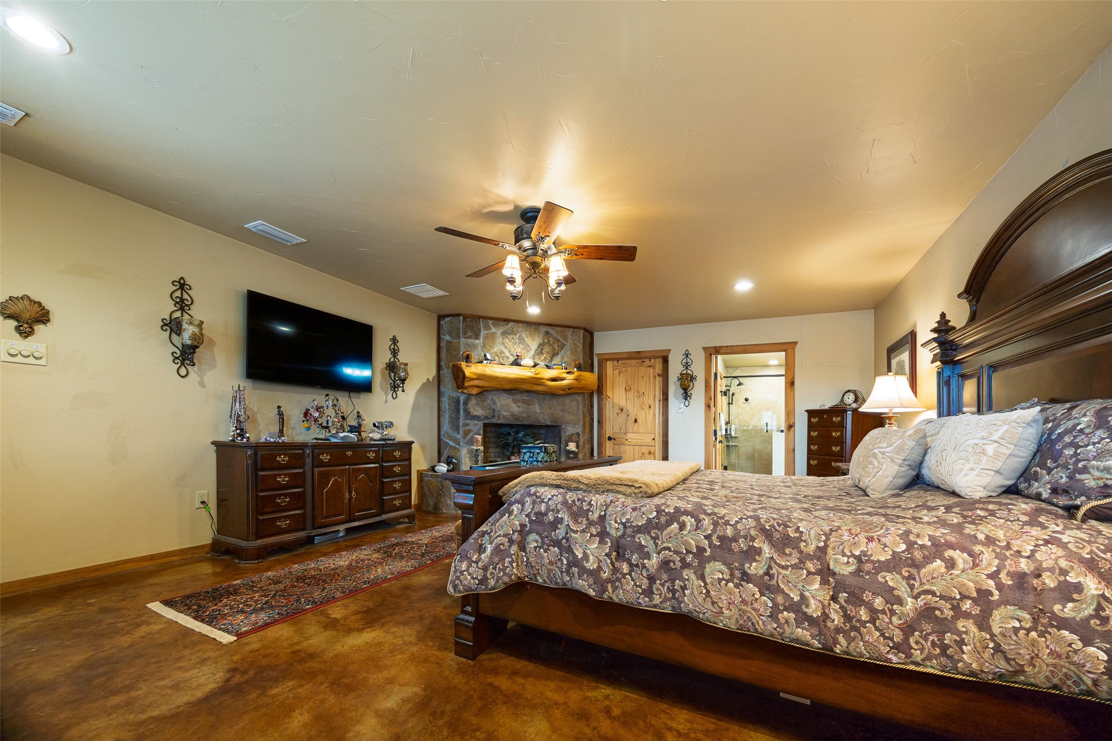 11398 County Road 4177 Laneville TX 75667