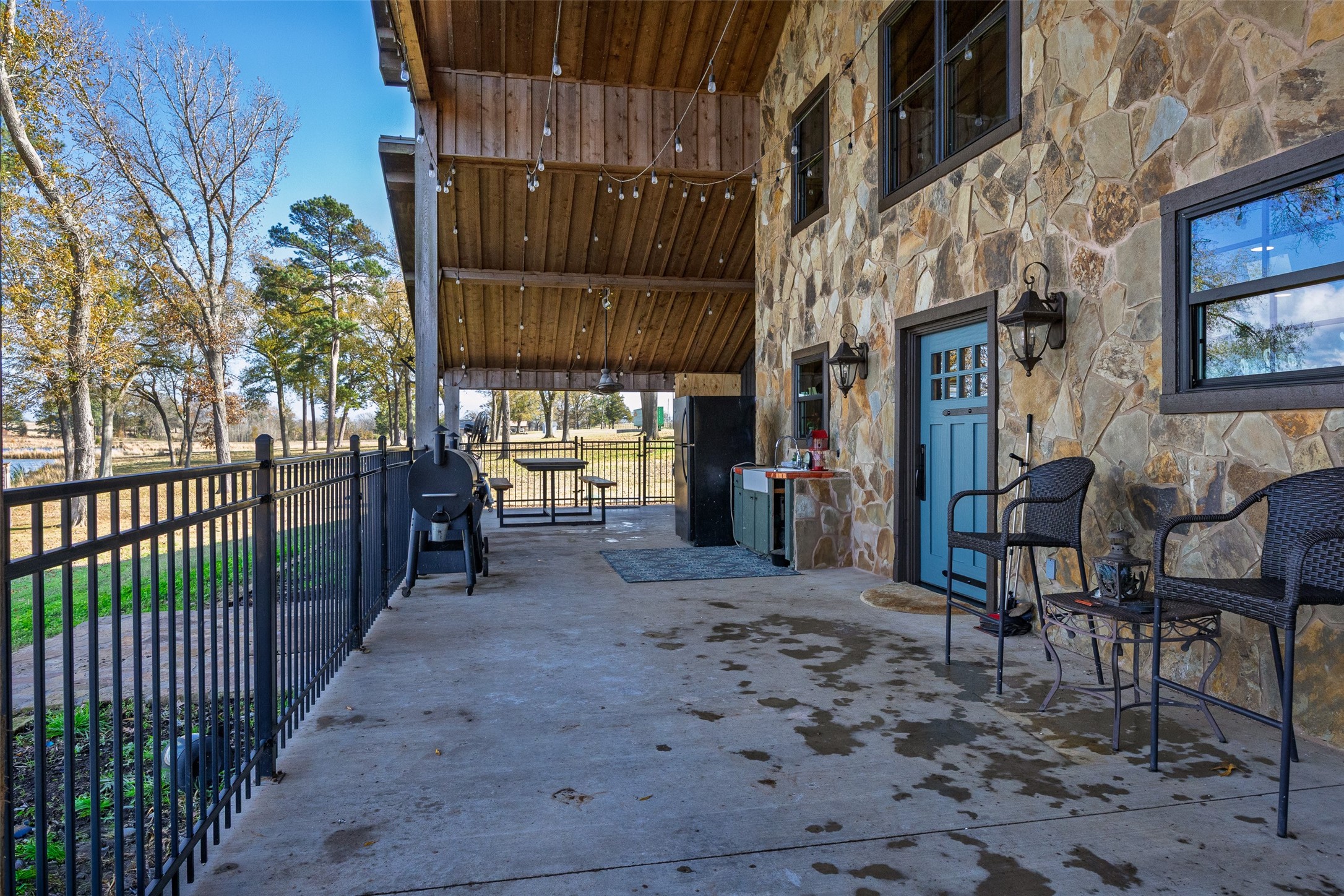 11398 County Road 4177 Laneville TX 75667