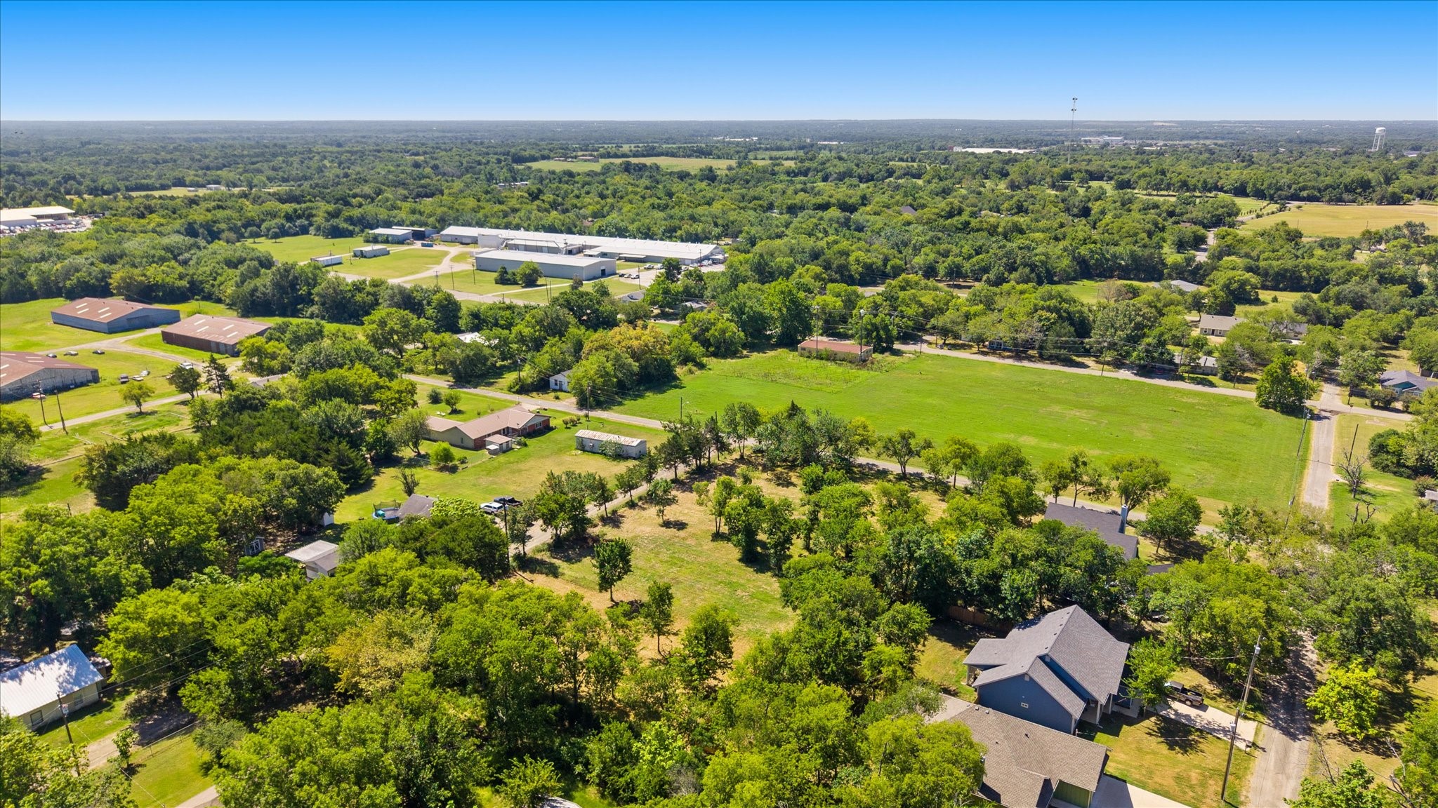405 3rd Street Commerce TX 75428