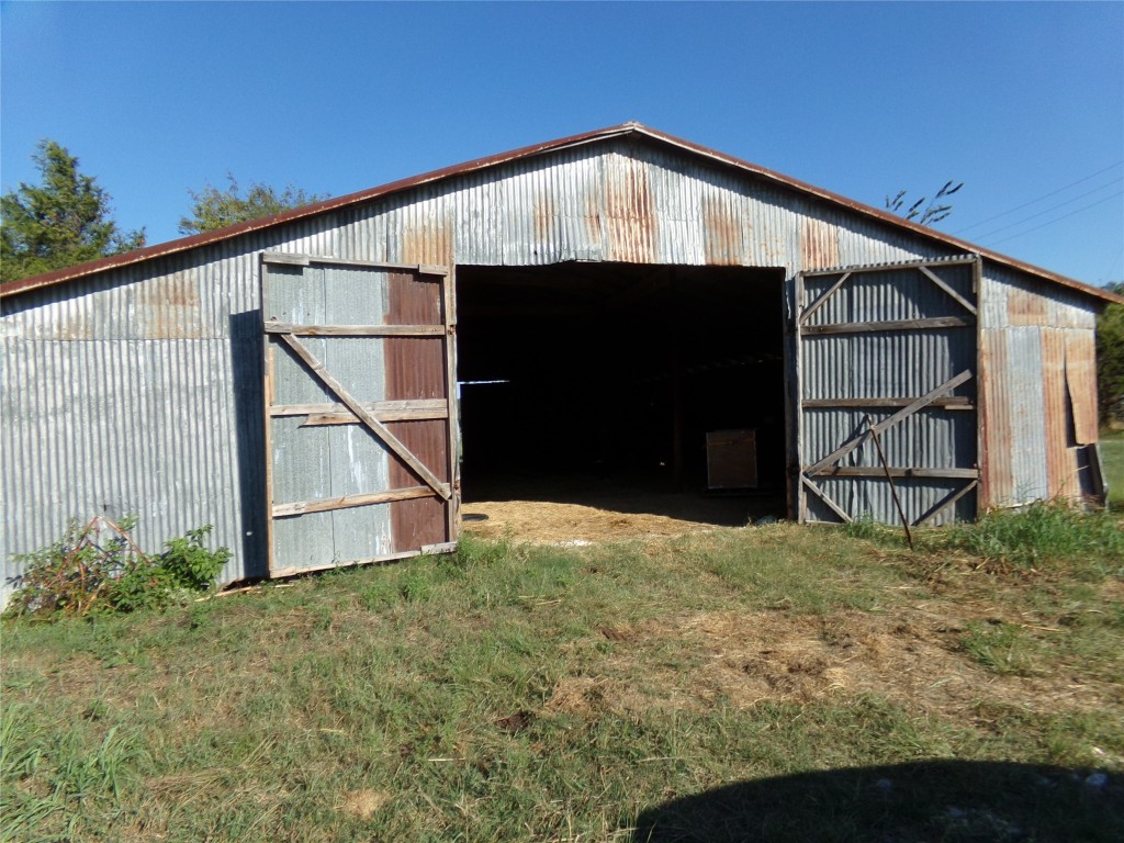 1753 Fm 194 Blossom TX 75416