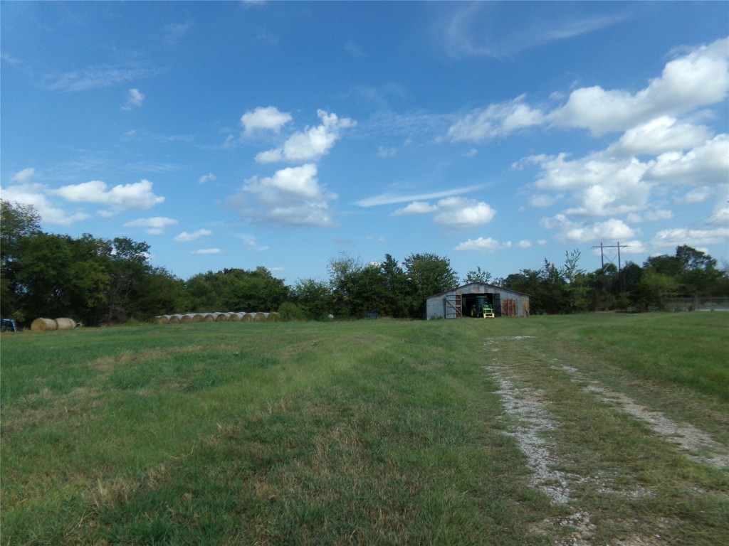 1753 Fm 194 Blossom TX 75416
