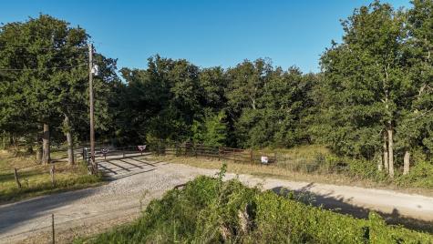 1957 Prairie Grove Road Valley View TX 76272