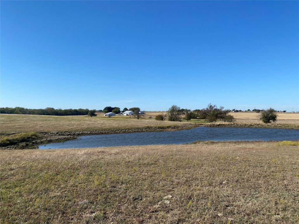 387 County Road 207 Valley View TX 76272