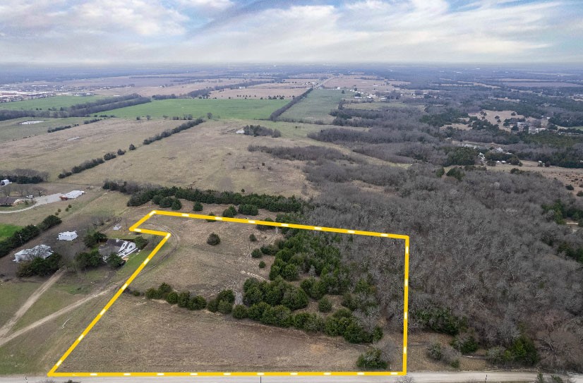 938 County Road 4900 Trenton TX 75490