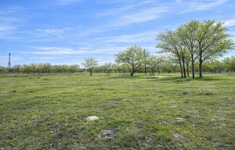 194 Lcr 614 Groesbeck TX 76642