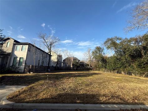 4300 Cynthia Street Bellaire TX 77401