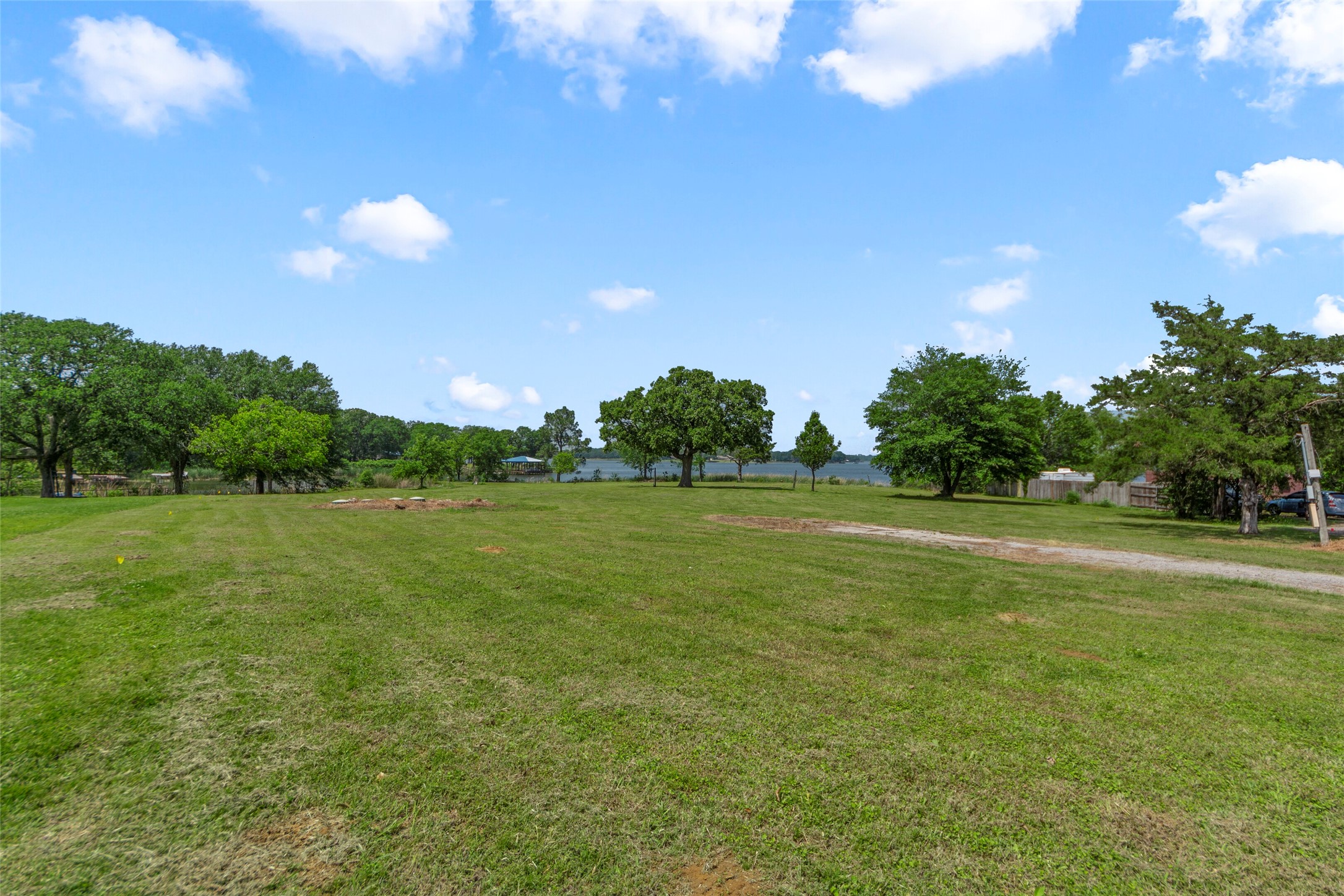 7503 Parkview Drive Bonham TX 75418