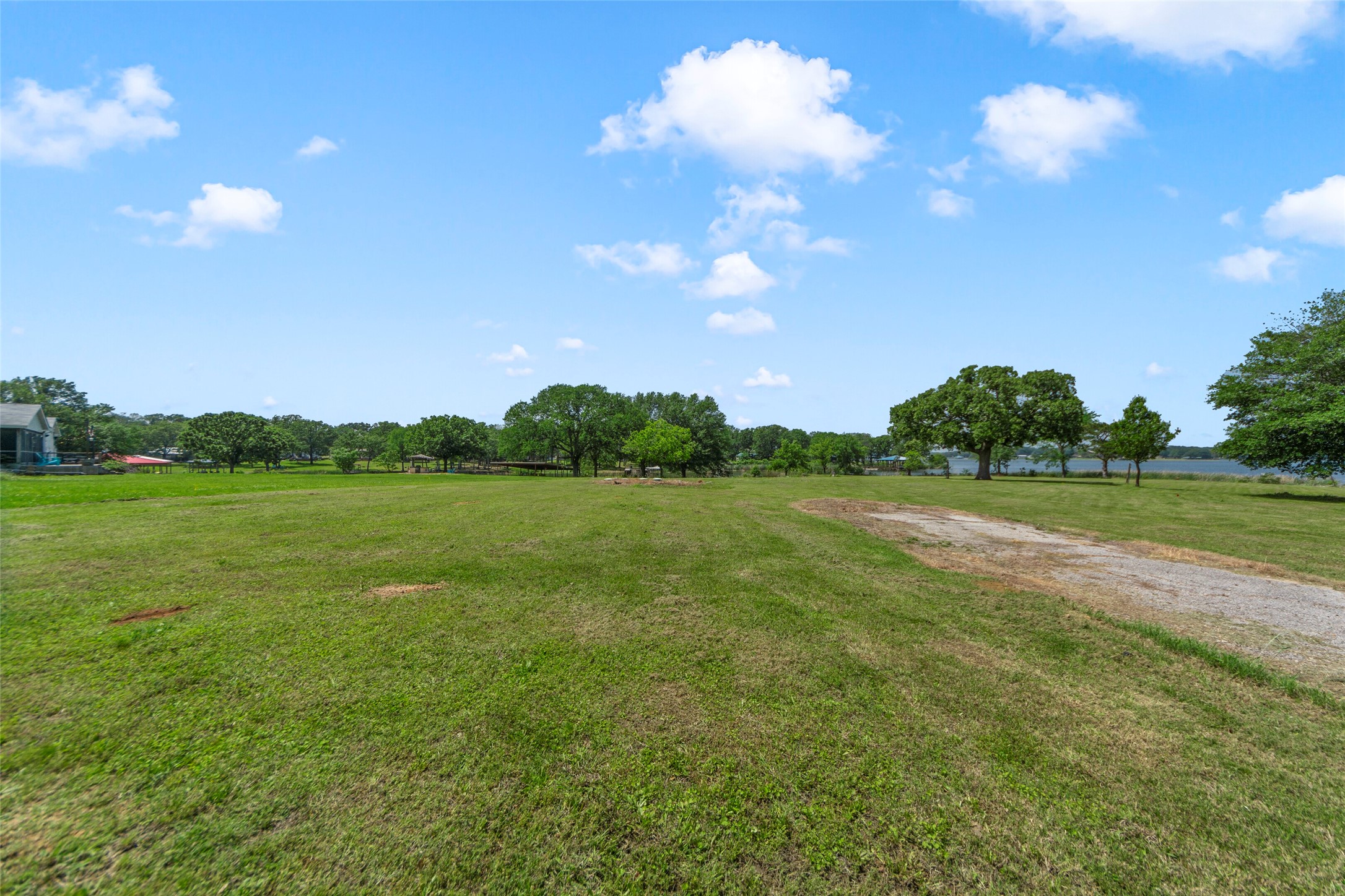 7503 Parkview Drive Bonham TX 75418