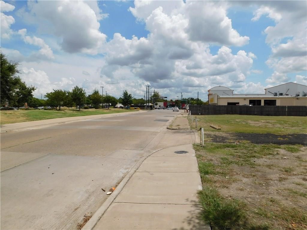 8014 Blossom Lane Dallas TX 75227