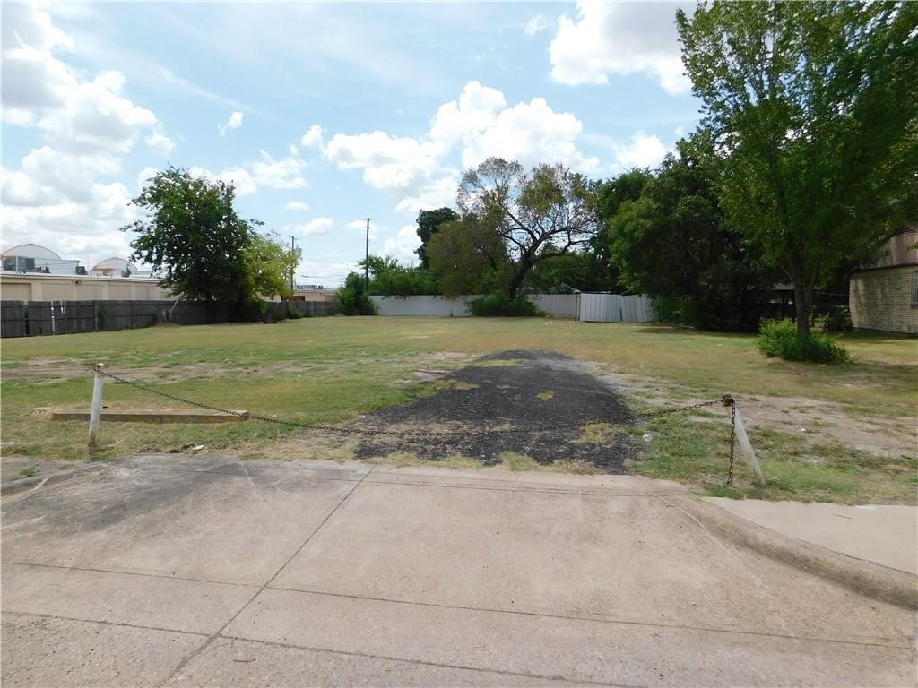 8014 Blossom Lane Dallas TX 75227