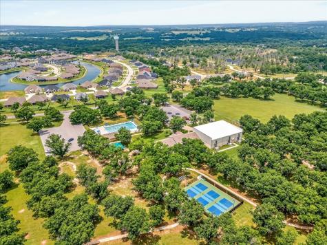 1424 Cirrus Loop Granbury TX 76049