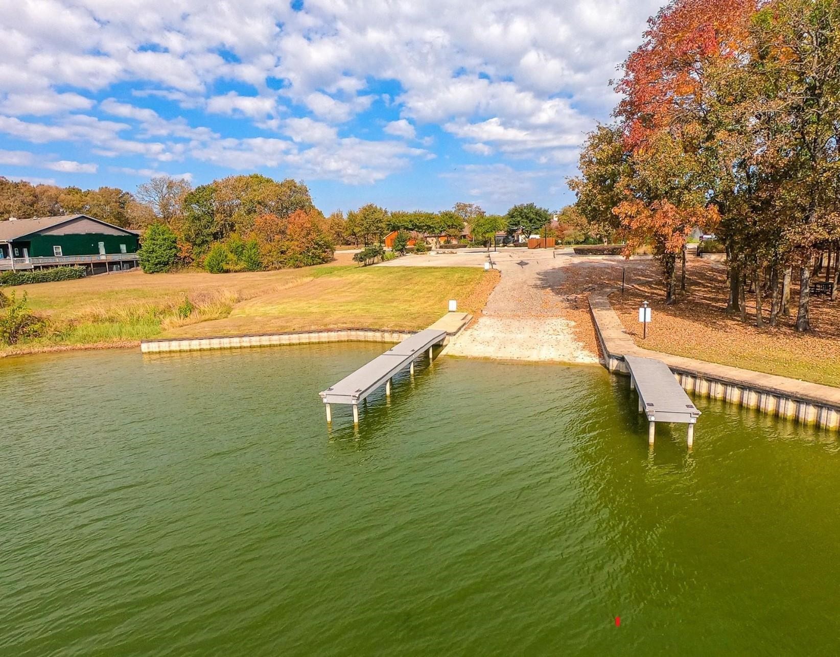185 Cobalt Cove Corsicana TX 75109