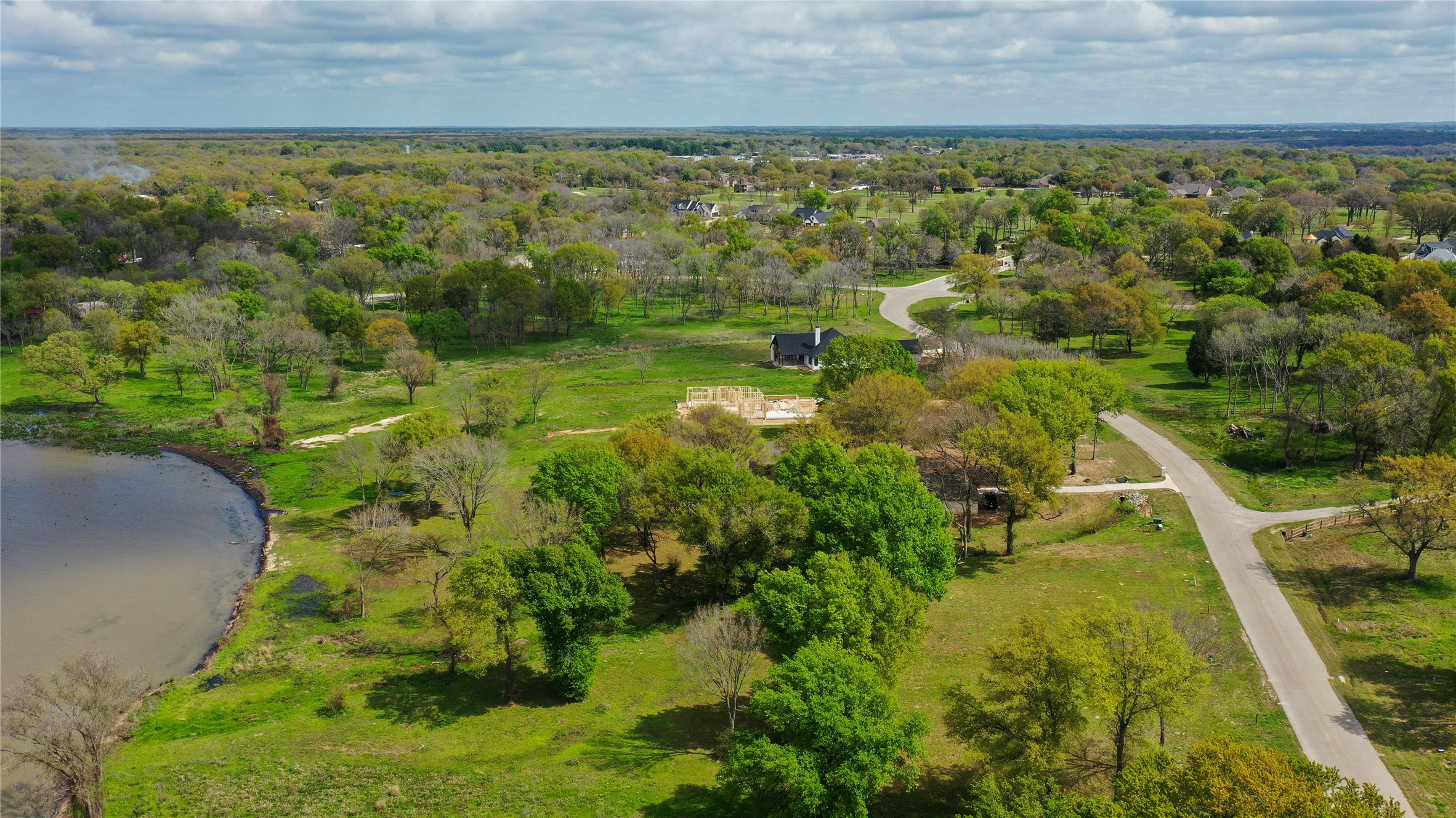 1520 Shoreline Drive Mabank TX 75143