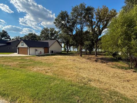1520 Shoreline Drive Mabank TX 75143