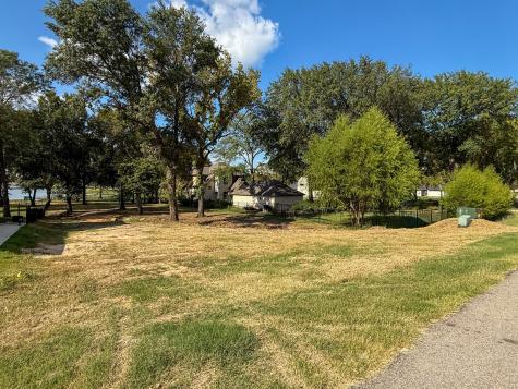 1520 Shoreline Drive Mabank TX 75143