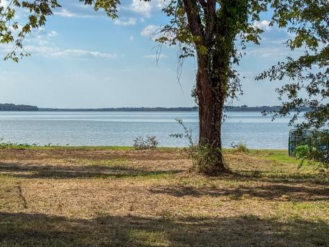 1520 Shoreline Drive Mabank TX 75143