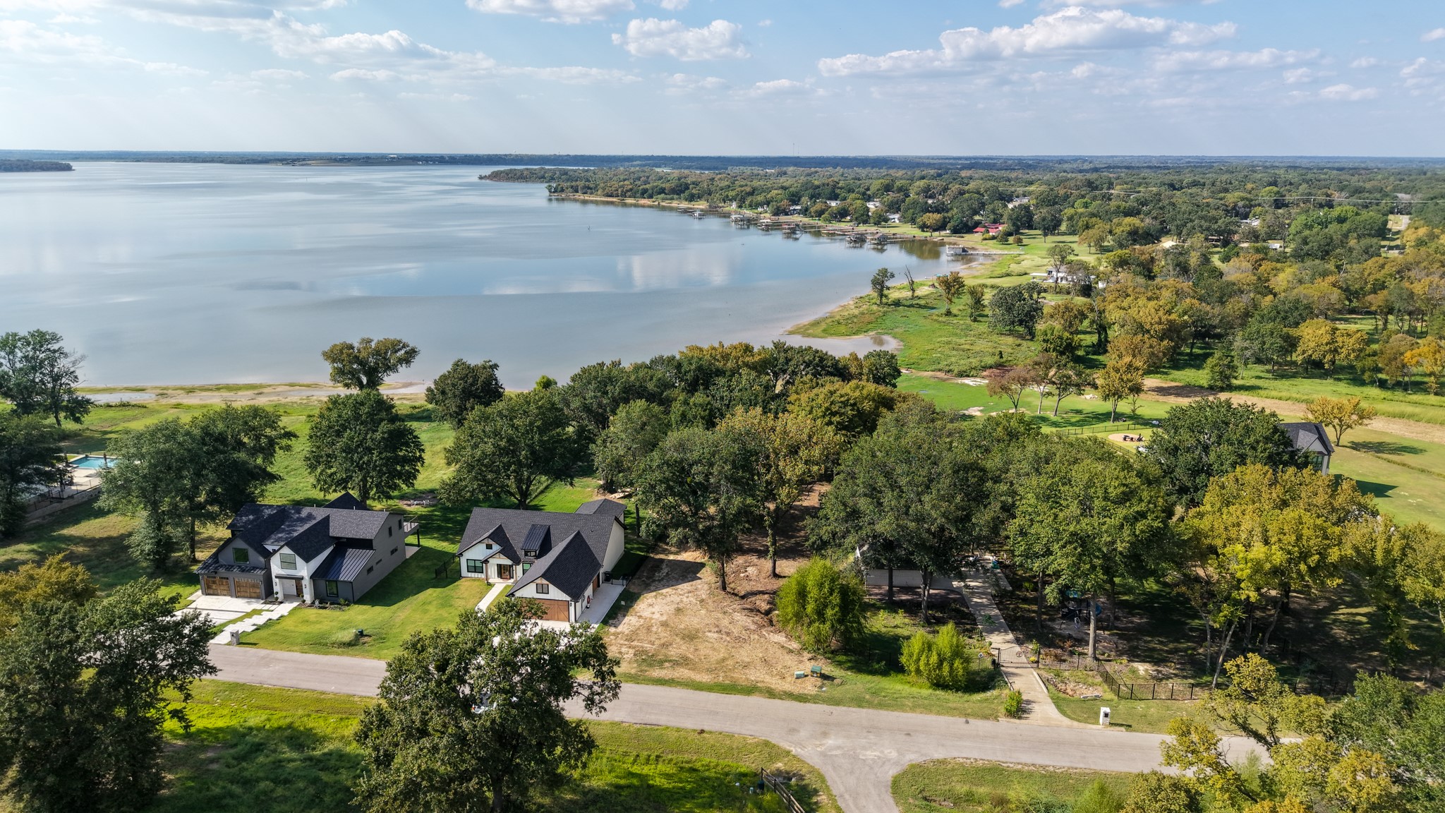 1520 Shoreline Drive Mabank TX 75143