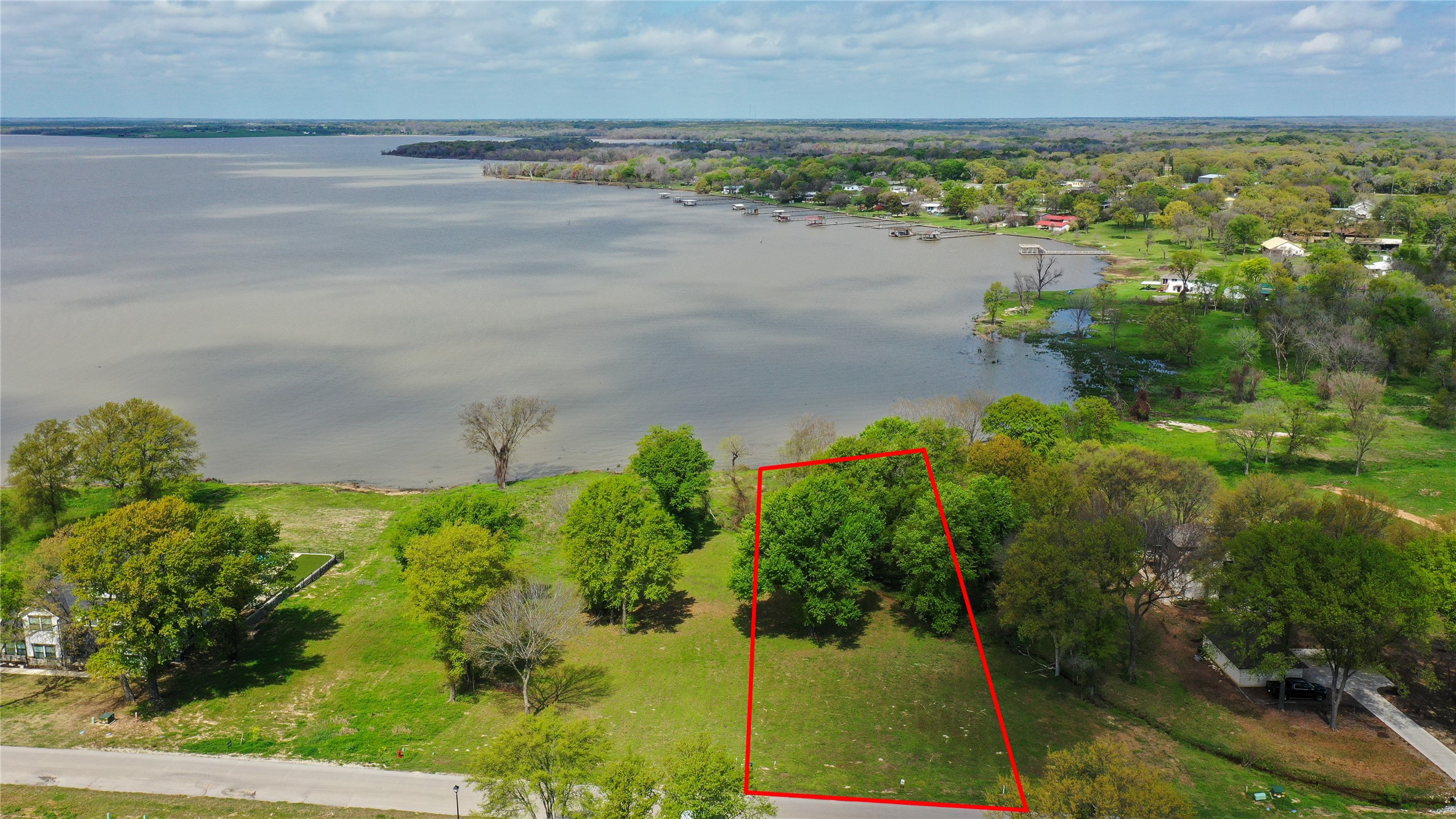 1520 Shoreline Drive Mabank TX 75143
