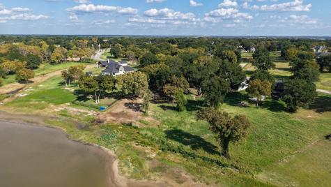 1520 Shoreline Drive Mabank TX 75143