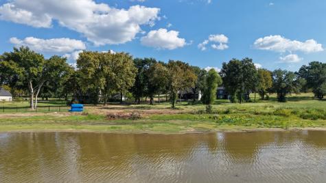 1520 Shoreline Drive Mabank TX 75143