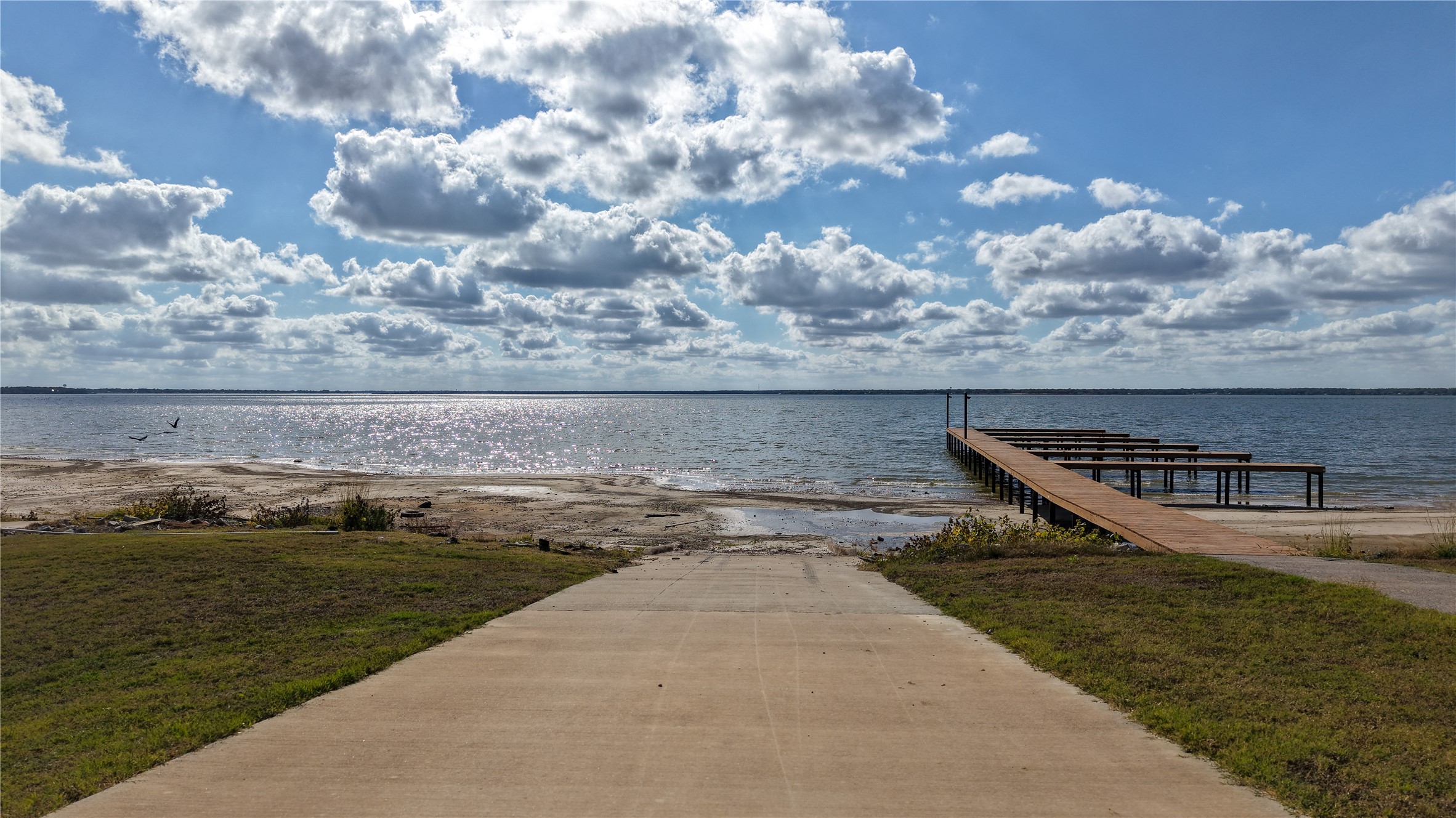 1520 Shoreline Drive Mabank TX 75143