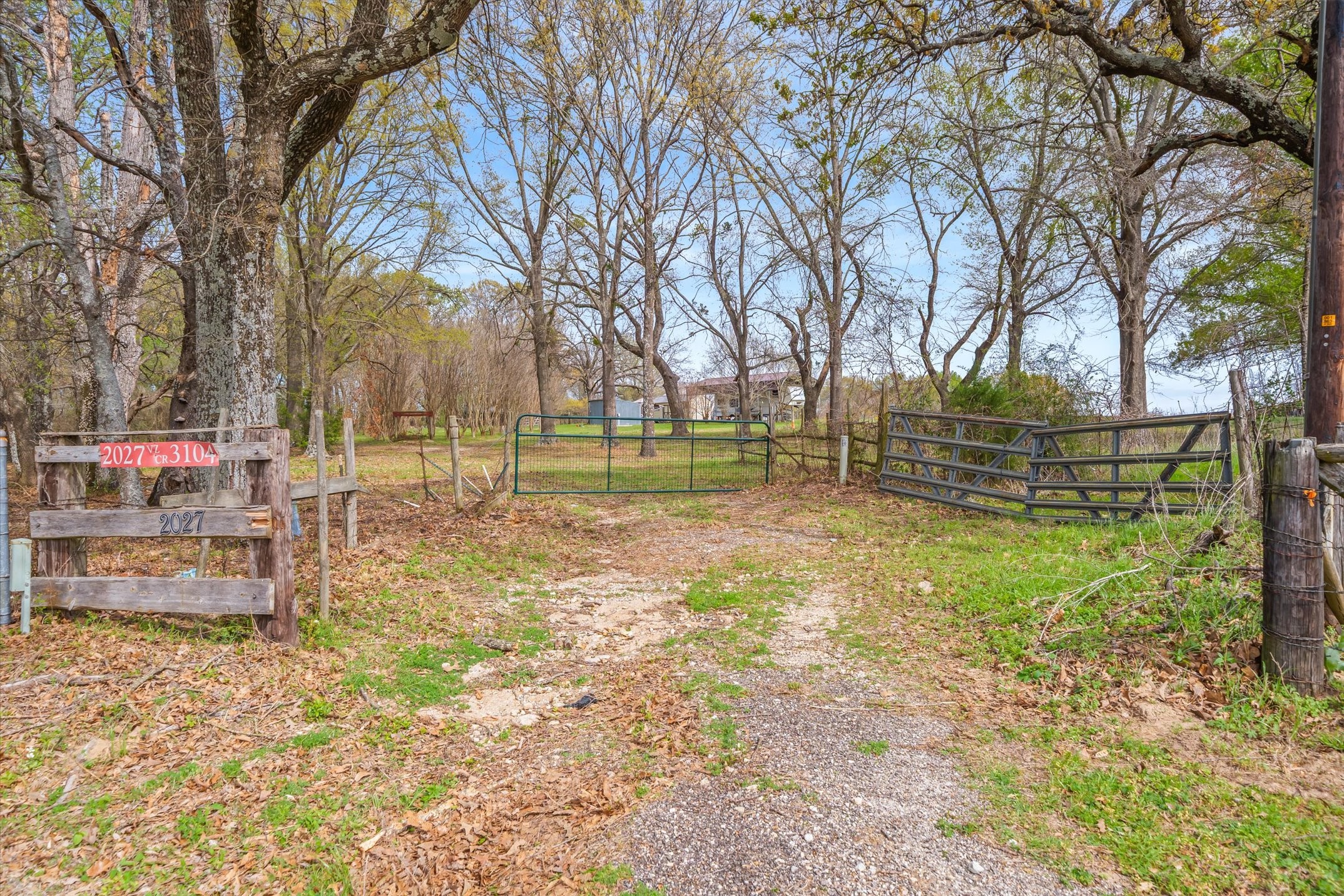 2027 Vz County Road 3104 Edgewood TX 75117