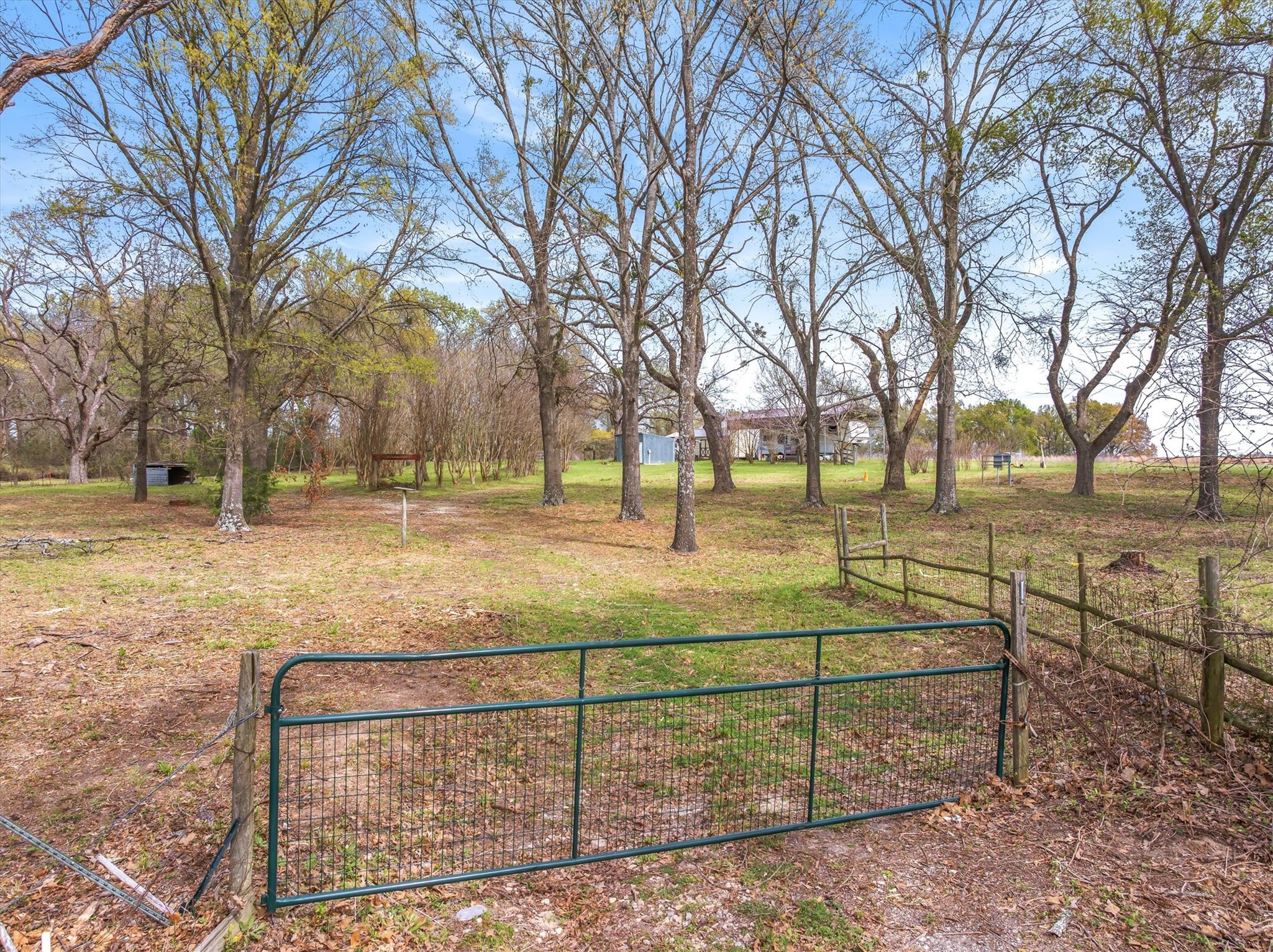 2027 Vz County Road 3104 Edgewood TX 75117
