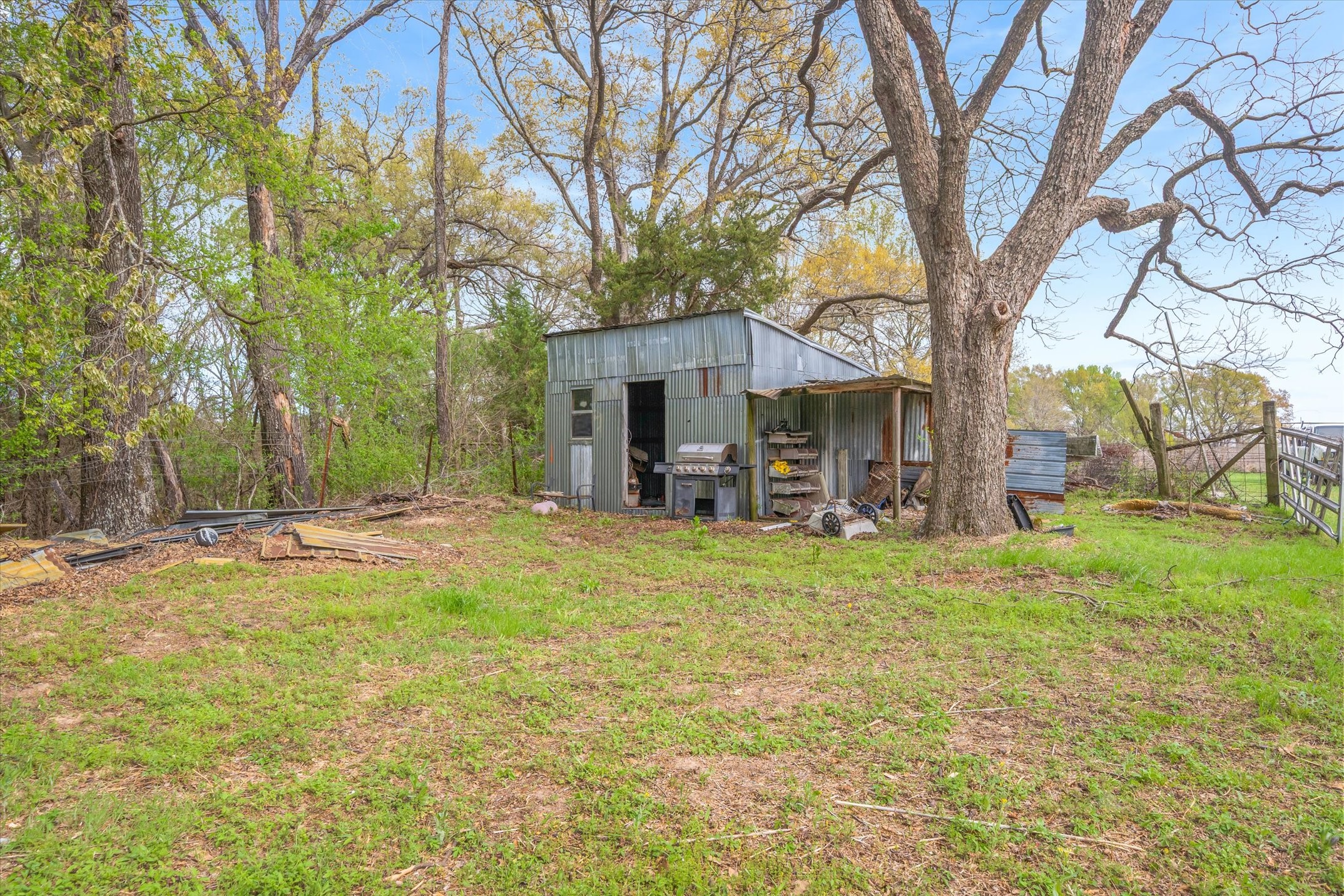 2027 Vz County Road 3104 Edgewood TX 75117