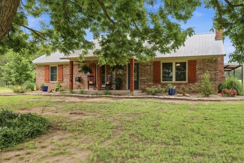 1663 County Road 1405 Bogata TX 75417