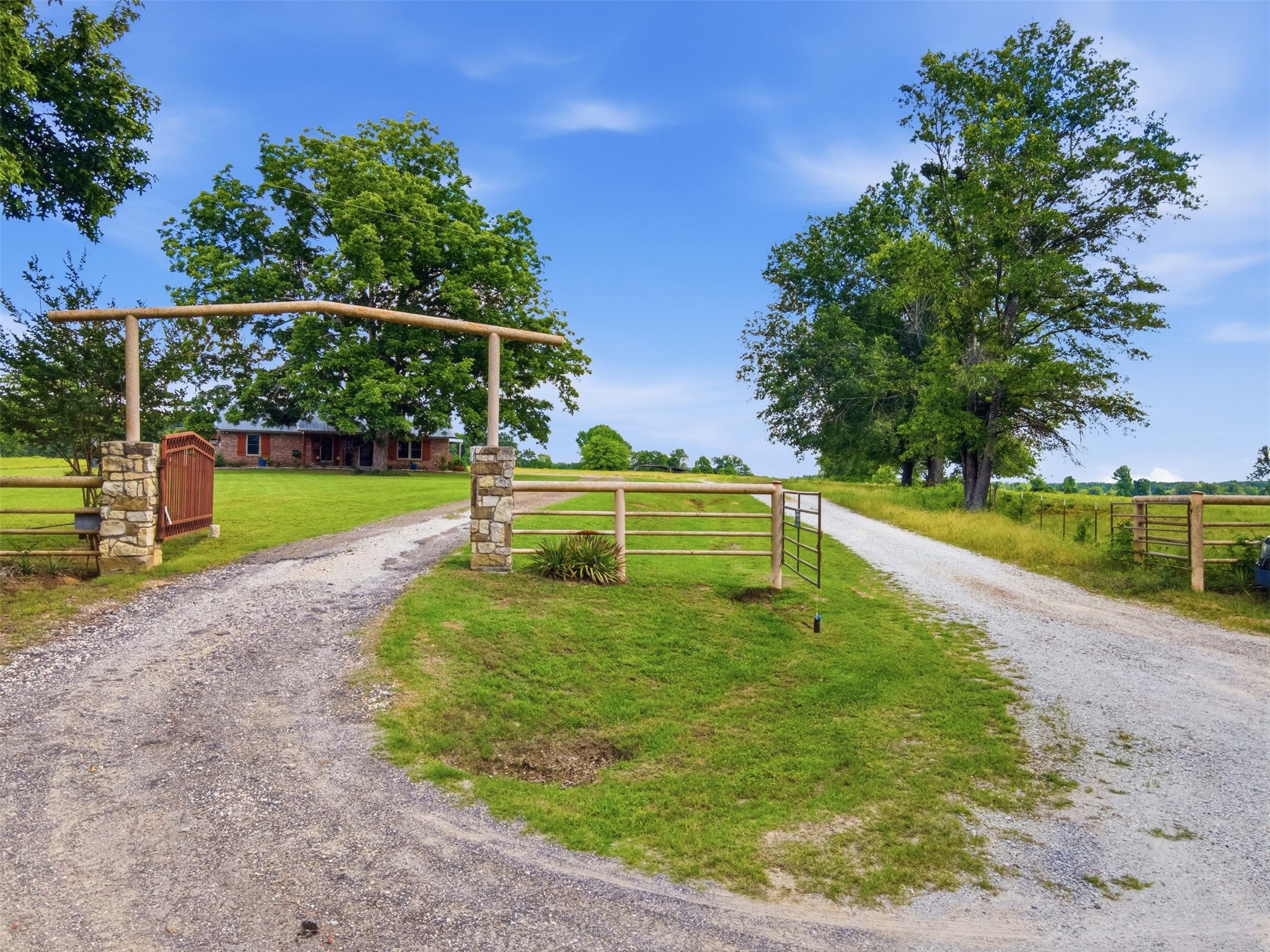 1663 County Road 1405 Bogata TX 75417
