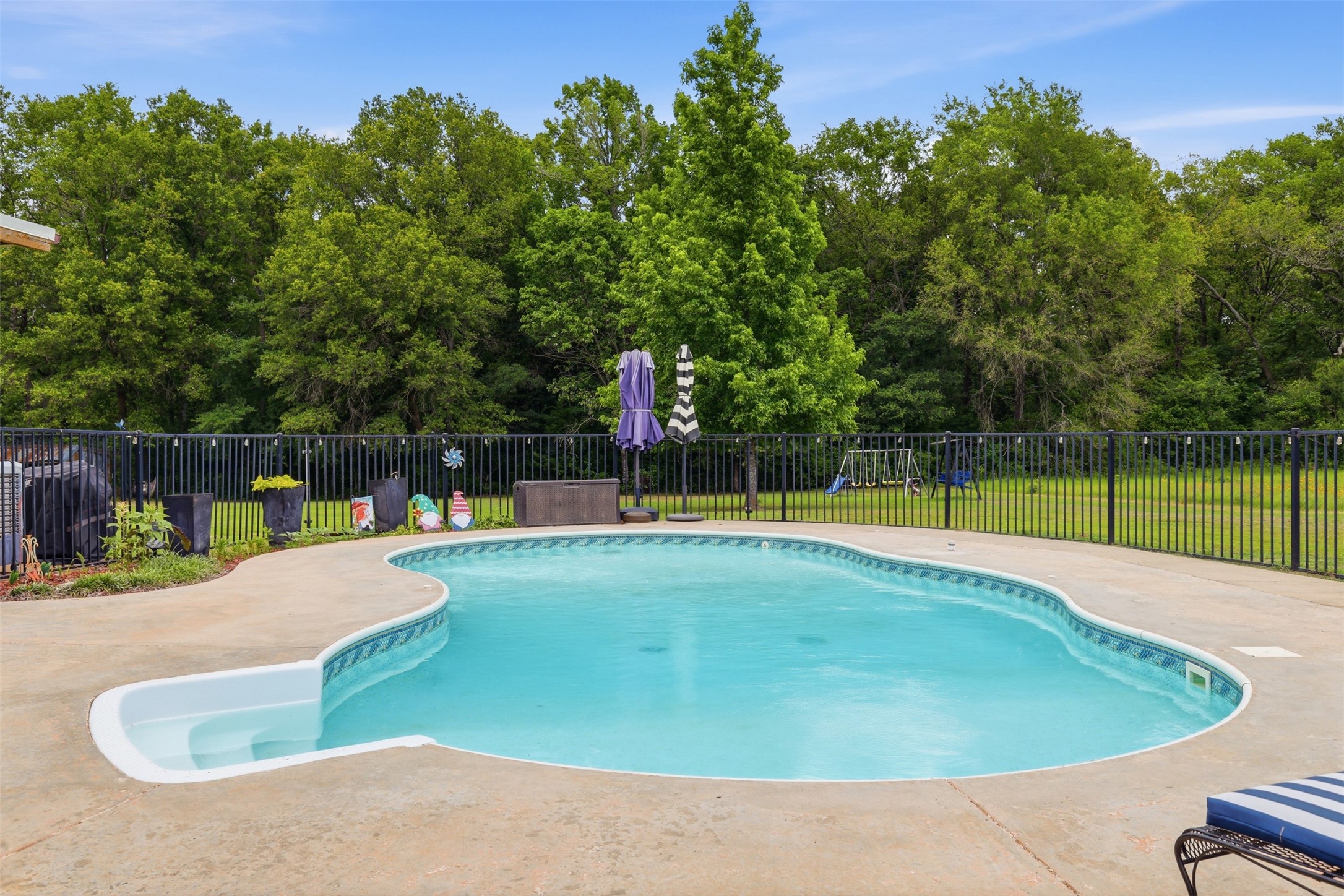 1663 County Road 1405 Bogata TX 75417
