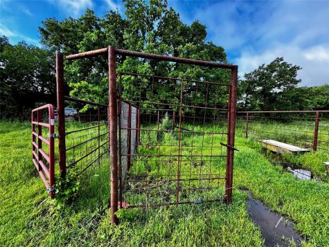 16 Acres Fm 1655 Cr-1460 Chico TX 76431