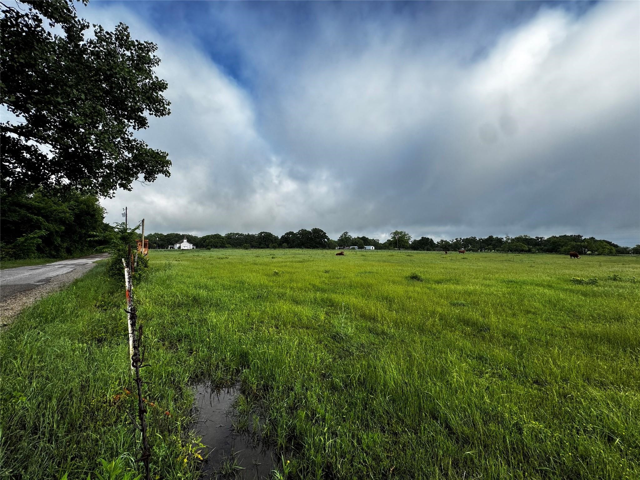 16 Acres Fm 1655 Cr-1460 Chico TX 76431