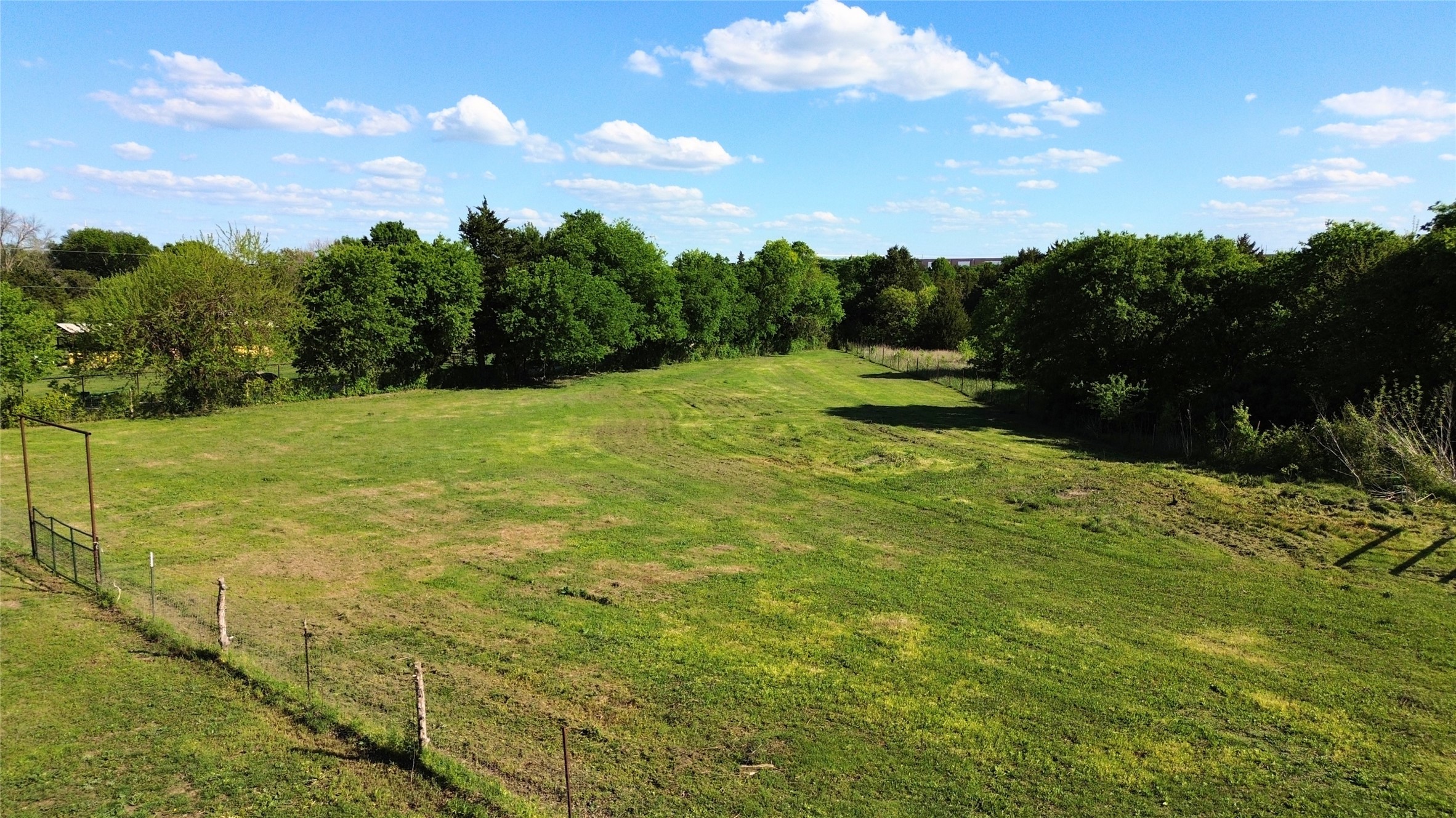 1542 W Reindeer Lancaster TX 75146