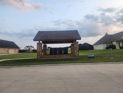124 Chisolm Trail Pottsboro TX 75076