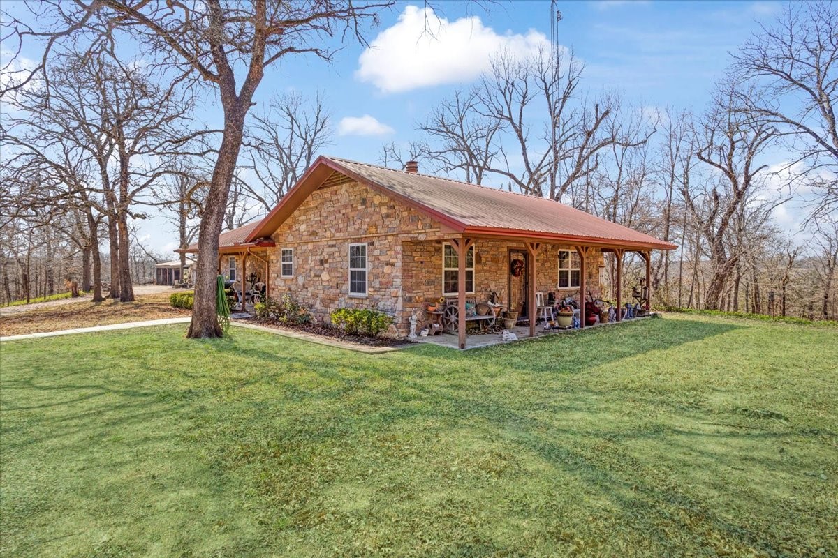 1966 County Road 2980 Windom TX 75492