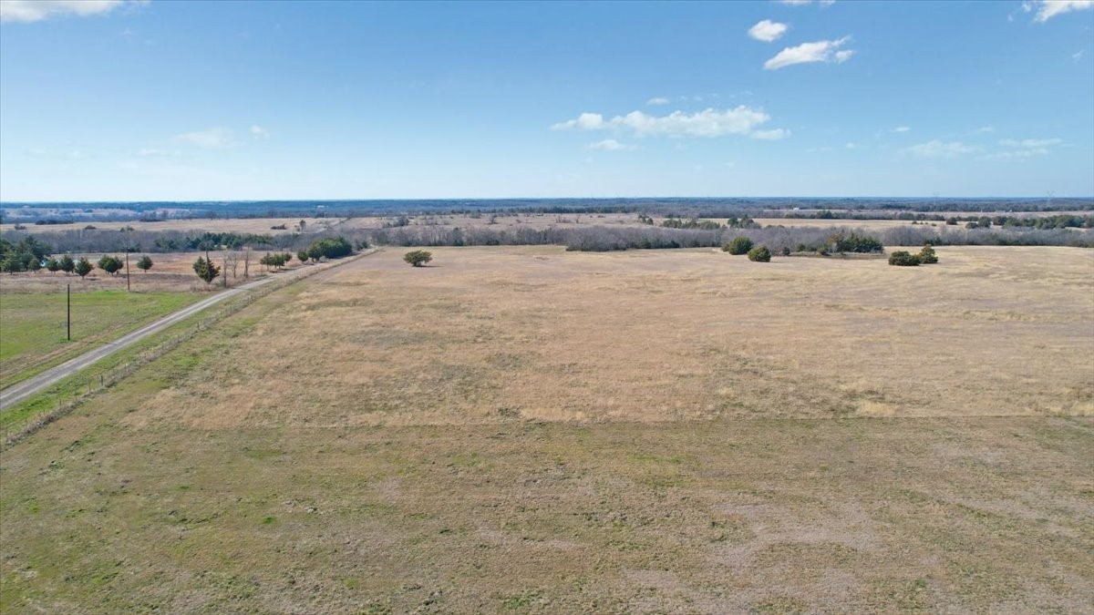 1966 County Road 2980 Windom TX 75492