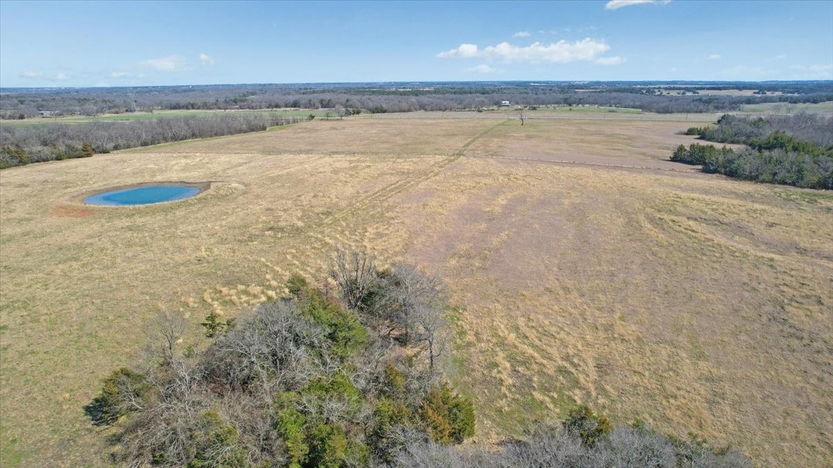 1966 County Road 2980 Windom TX 75492