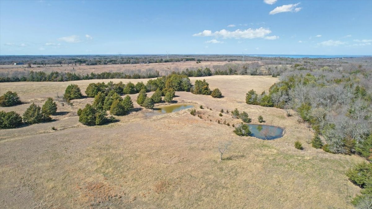 1966 County Road 2980 Windom TX 75492