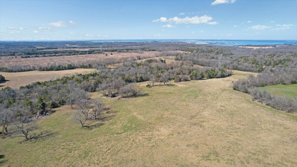 1966 County Road 2980 Windom TX 75492