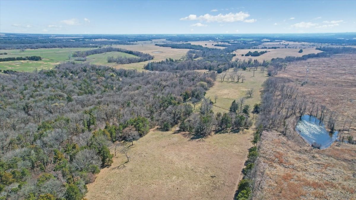1966 County Road 2980 Windom TX 75492