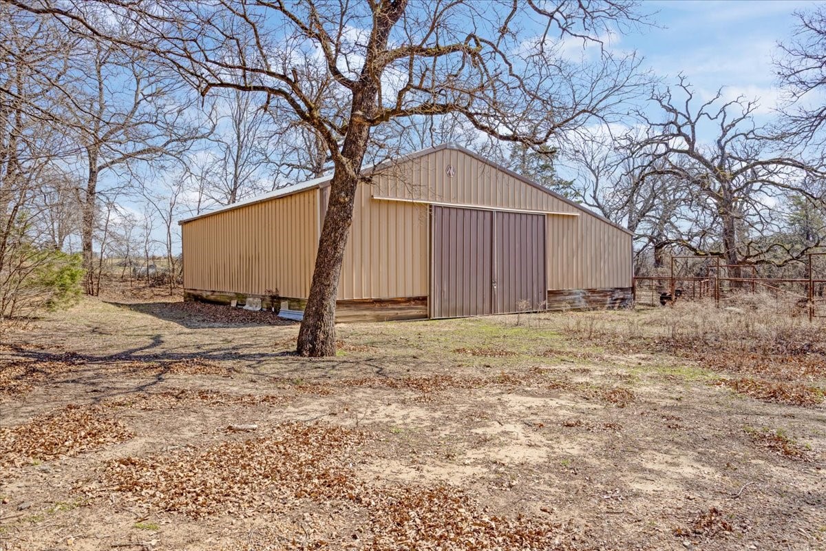 1966 County Road 2980 Windom TX 75492