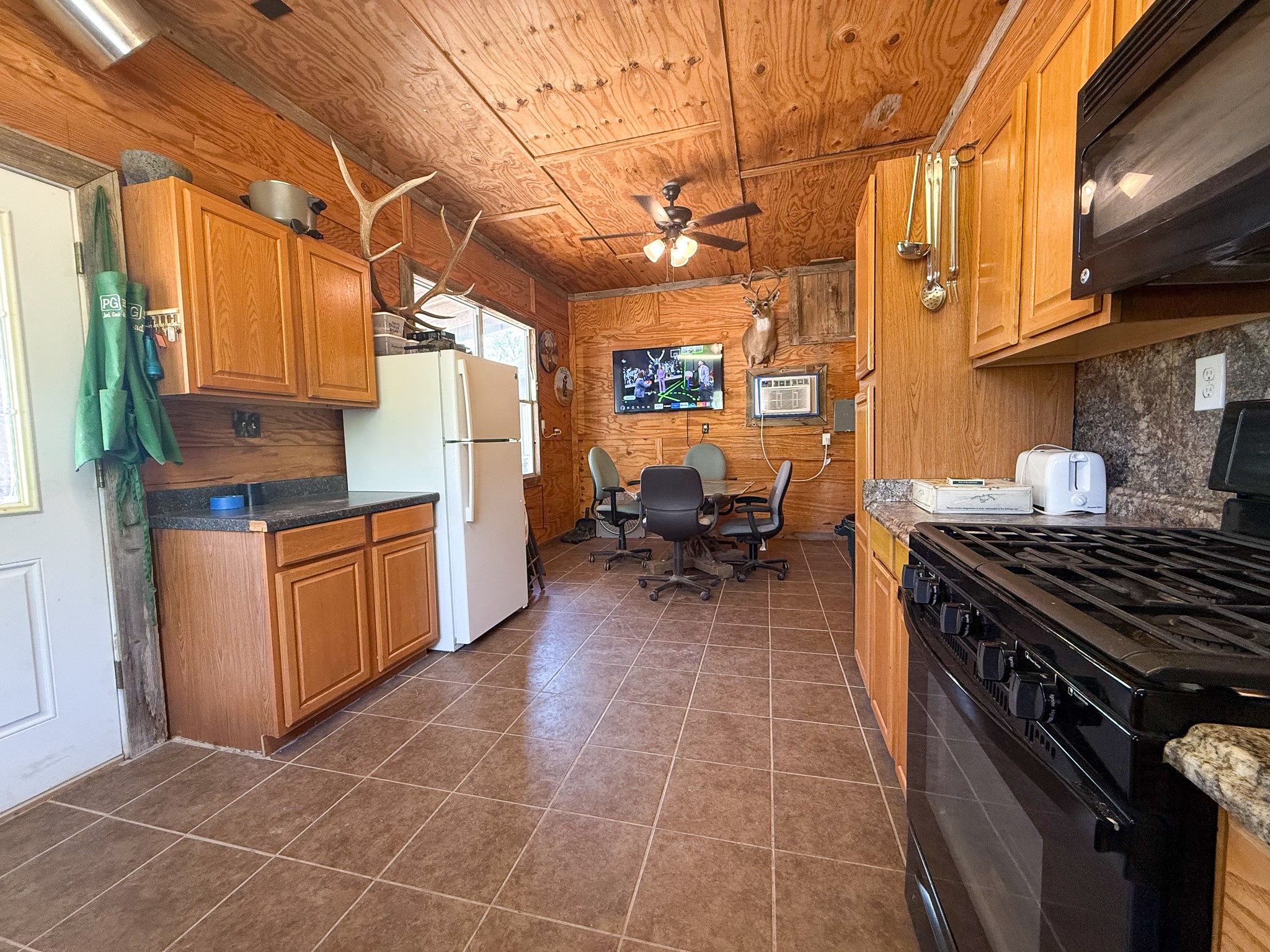 1124 County Road 322 Voss TX 76888
