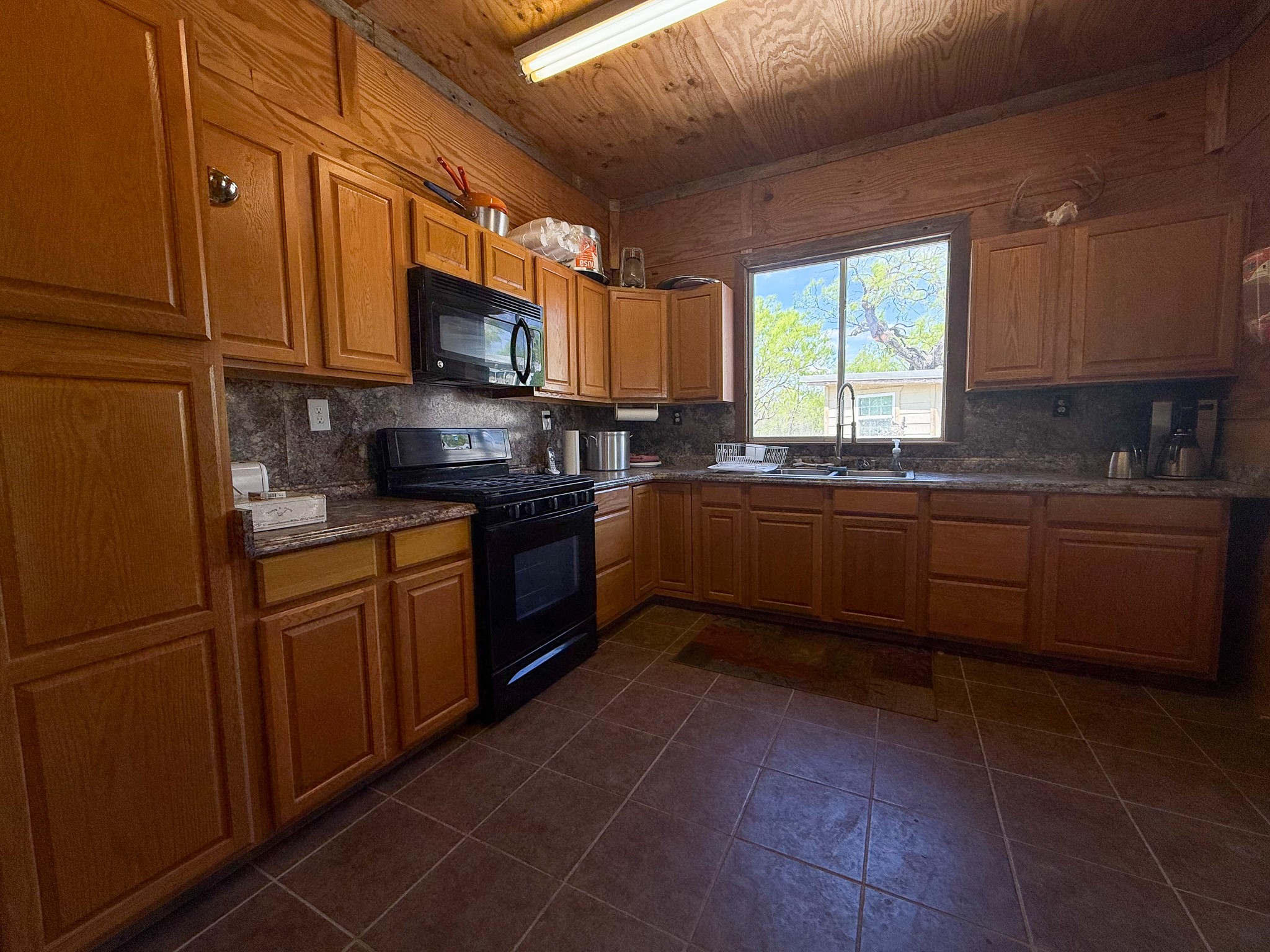 1124 County Road 322 Voss TX 76888