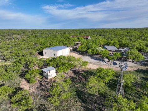 1124 County Road 322 Voss TX 76888