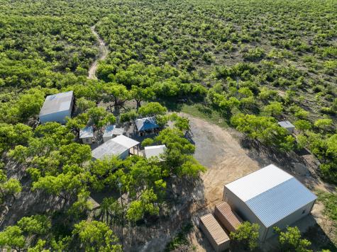 1124 County Road 322 Voss TX 76888